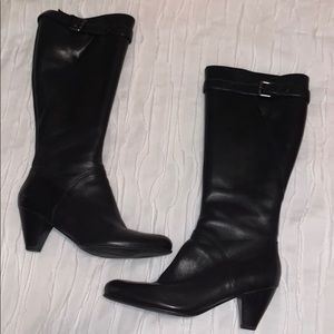 ECCO KNEE-LENGTH HEELED BOOT